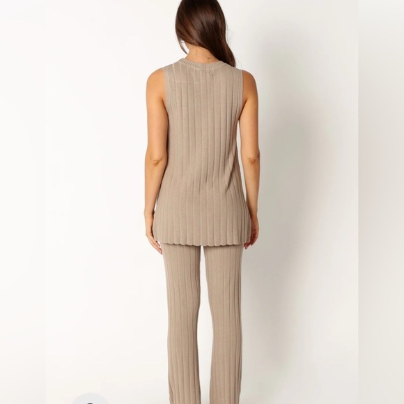 NWOT Petal and Pup SILVIE KNITTED SET - BEIGE Size XS. Includes Tank & Flare Leg - Picture 2 of 13